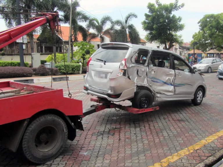 Dallas-Fort Worth Tow Truck Crash Lawyer