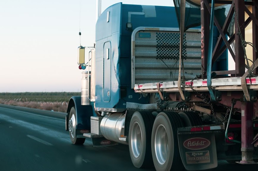 Lubbock, TX – Five Injured in Truck Crash on Marsha Sharp Freeway (US-82)