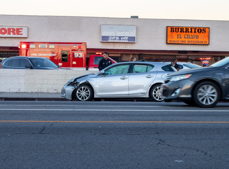 Dallas, TX – Three Killed in Four-Vehicle Crash on Singleton Blvd