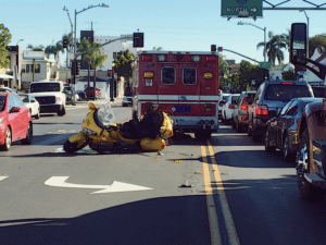 Bexar County, TX – Three injured in Car Crash on I-19