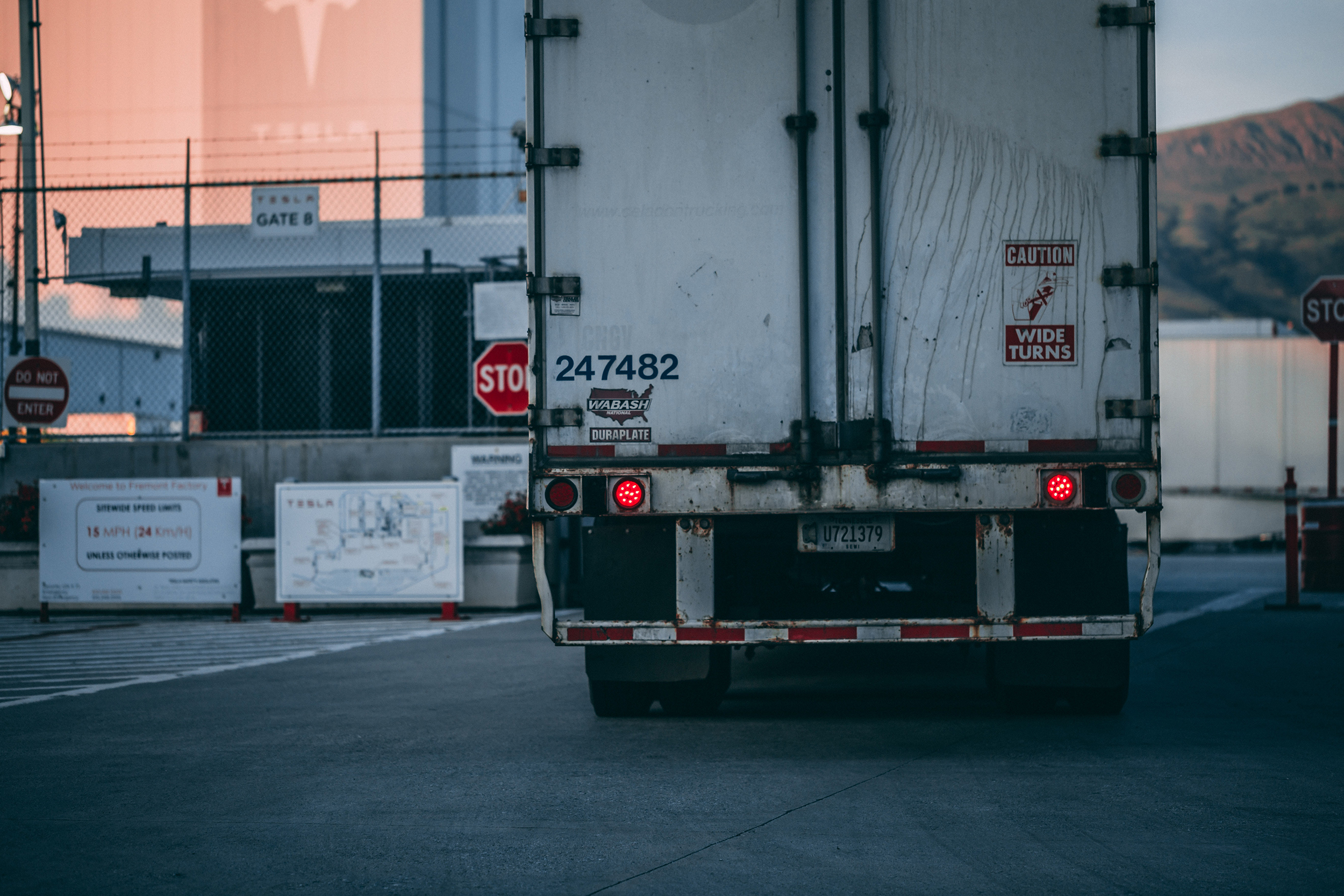 El Paso, TX - Deadly Semi-Truck Accident on I-10 at Lee Trevino Dr
