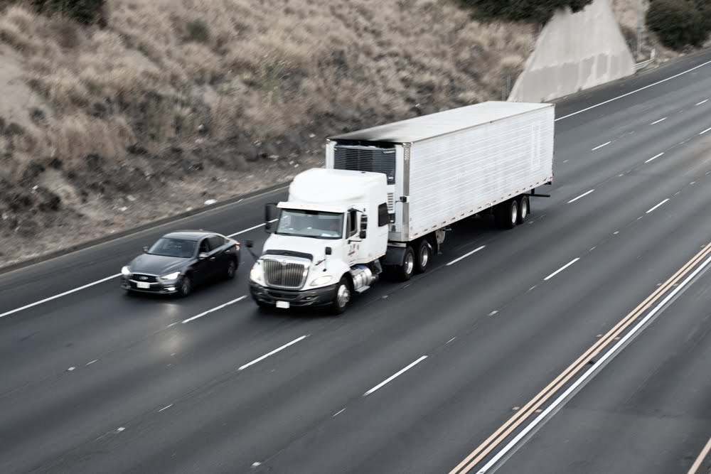 Navasota, TX - A&M Professor Dies in Semi-truck Crash at TX-105 & CR 417